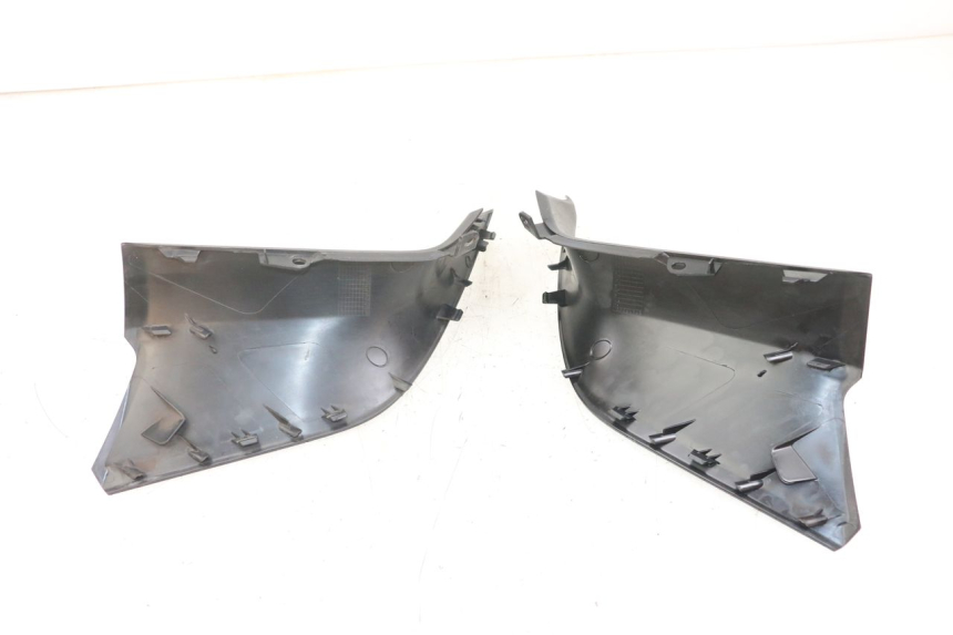 photo de VOORSTE ONDERKAP VERBINDING YAMAHA XMAX X-MAX ABS 125 (2017 - 2020) - Detail van het onderdeel