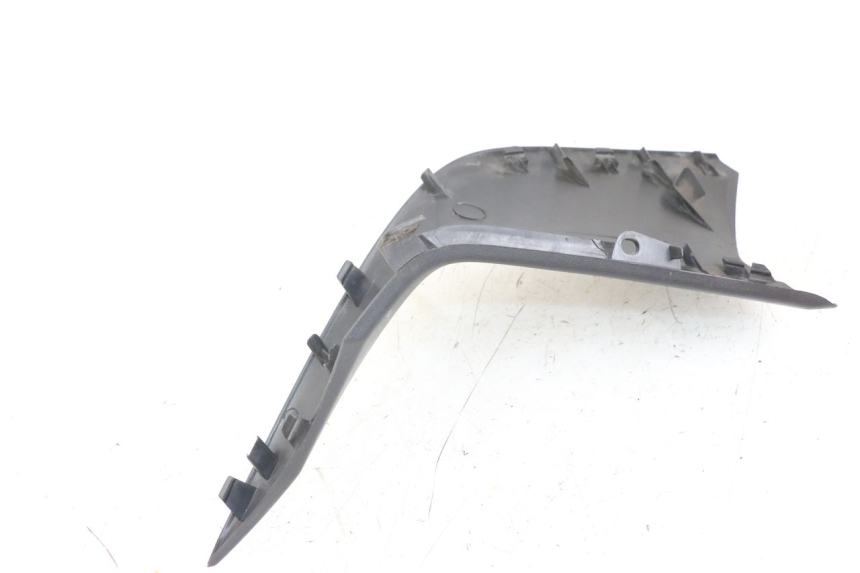 photo de VOORSTE ONDERKAP VERBINDING YAMAHA XMAX X-MAX ABS 125 (2017 - 2020) - Bevestigingspunten