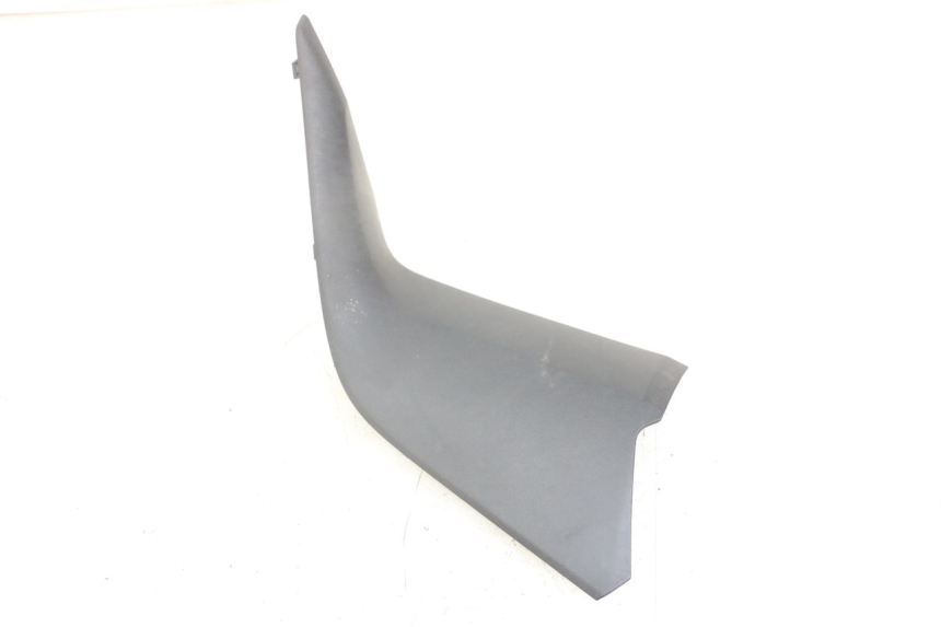 photo de VOORSTE ONDERKAP VERBINDING YAMAHA XMAX X-MAX ABS 125 (2017 - 2020) - Gecontroleerd onderdeel