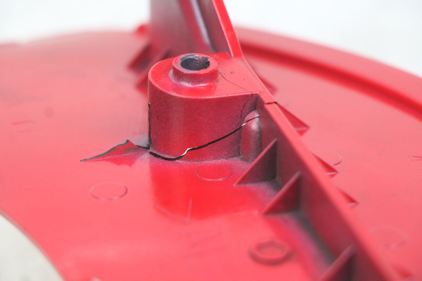 photo de VOORSTE ONDERKAP VERBINDING YAMAHA YZF R THUNDERCAT 600 (1996 - 2003) - Detail van het onderdeel