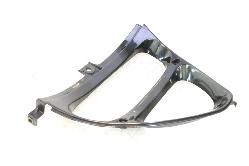 photo de VOORSTE ONDERKAP VERBINDING KAWASAKI ZZR 600 (1995 - 2004) - Zoom op gebruiksstaat