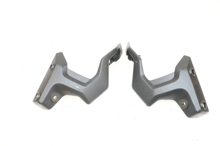 photo de VOORSTE KUIPVERBINDING YAMAHA MT-07 MT07 ABS 700 (2018 - 2020) - Detail van het onderdeel