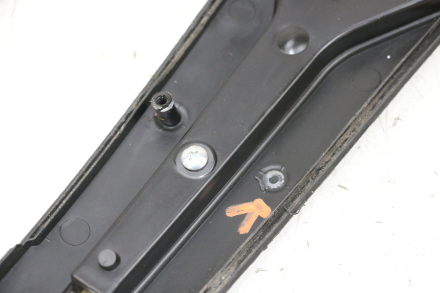 photo de VOORSTE KUIPVERBINDING JM MOTORS SANTANA 50 (2014 - 2023) - Detail van het onderdeel