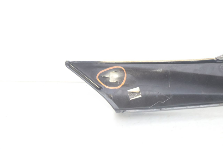 photo de VOORSTE KUIPVERBINDING PEUGEOT SATELIS 125 (2006 - 2009) - Zoom op componenten
