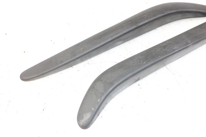 photo de VOORSTE KUIPVERBINDING APRILIA SCARABEO GT TOURING 125 (1999 - 2005) - Detail van het onderdeel