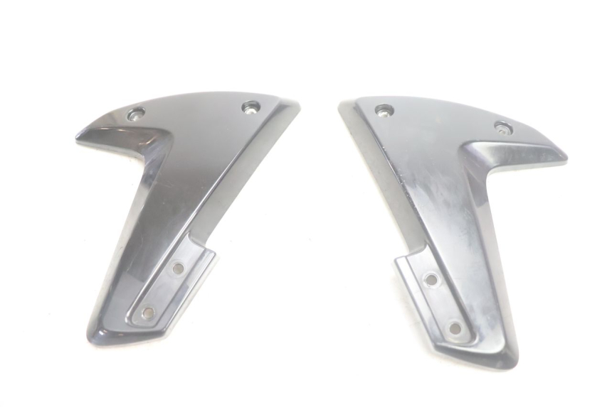 photo de VOORSTE BEPLATINGSAANSLUITING PEUGEOT STREETZONE NAKED 2T 50 (2014 - 2018) - Detail van het onderdeel