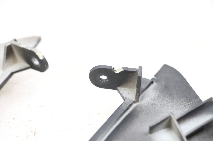 photo de VOORSTE BOVENKAP VERBINDING KYMCO DINK STREET 125 (2009 - 2014) - Technische close-up