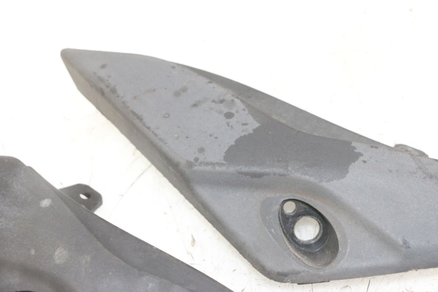 photo de VOORSTE BOVENKAP VERBINDING PIAGGIO IE MP3 YOURBAN 300 (2011 - 2016) - Bevestigingspunten