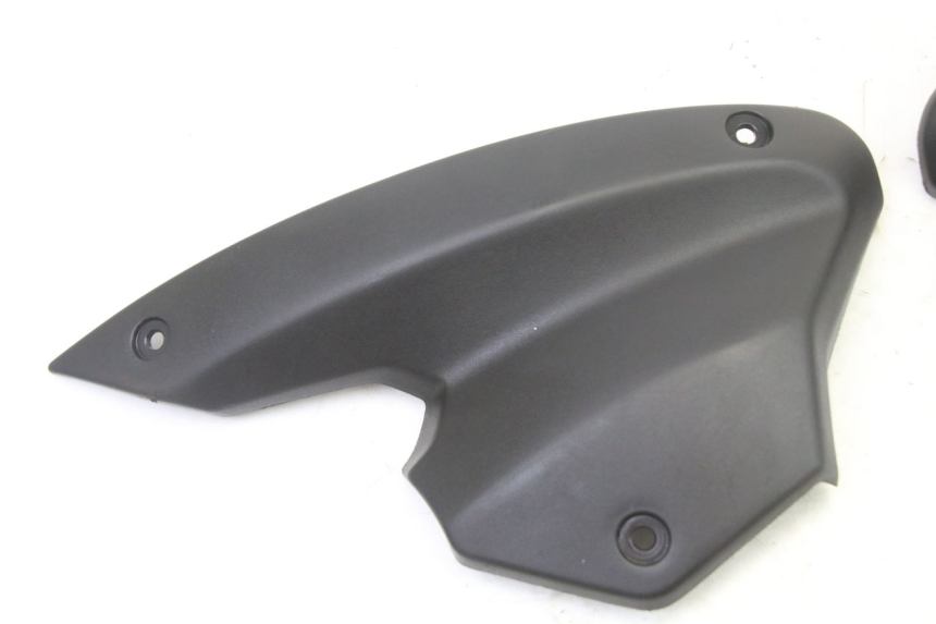 photo de VOORSTE BOVENKAP VERBINDING PEUGEOT KISBEE 4T 50 (2018 - 2022) - Detail van het onderdeel