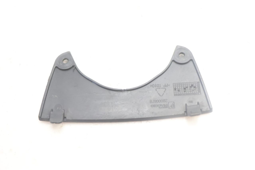 photo de BOVENSTE VOORSTE BEPLATINGSVERBINDING PIAGGIO MP3 500 (2016 - 2018) - Technische close-up
