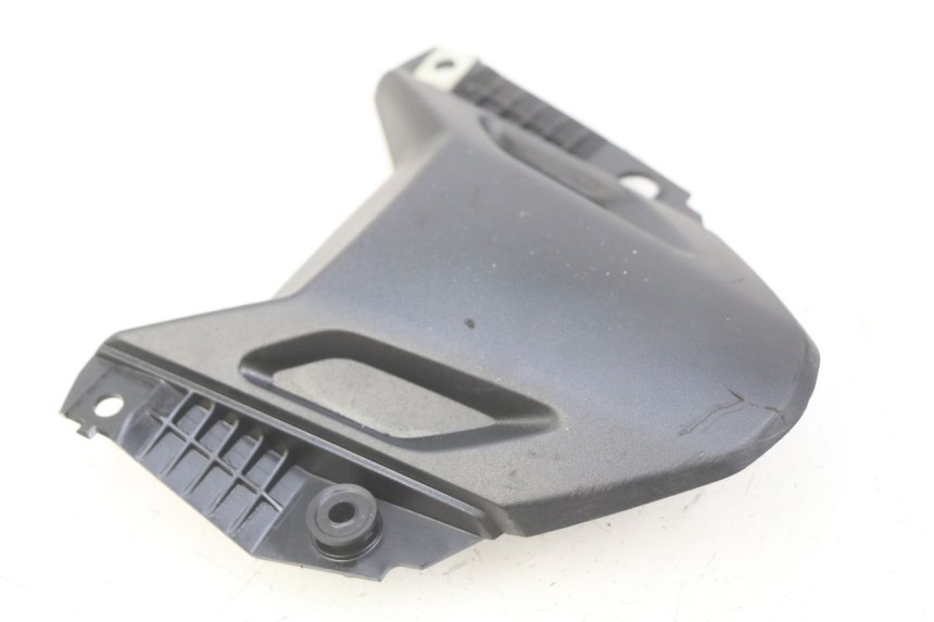 photo de VOORSTE BOVENKAP VERBINDING YAMAHA MT-07 MT07 700 (2018 - 2020) - Detail van het onderdeel