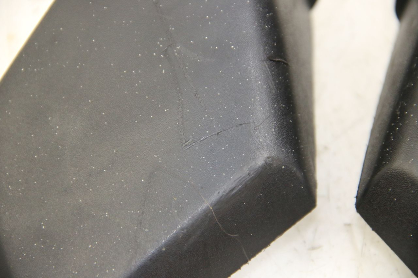 photo de VOORSTE BOVENKAP VERBINDING MBK SKYCRUISER 125 (2006 - 2009) - Detail van het onderdeel