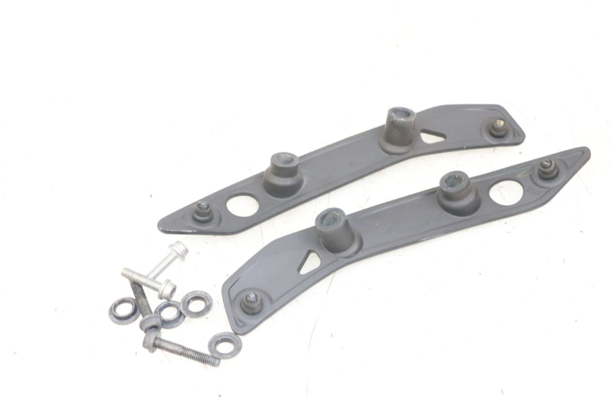 photo de VOORSTE BOVENKAP VERBINDING YAMAHA XMAX X-MAX ABS 125 (2017 - 2020) - Detail van het onderdeel