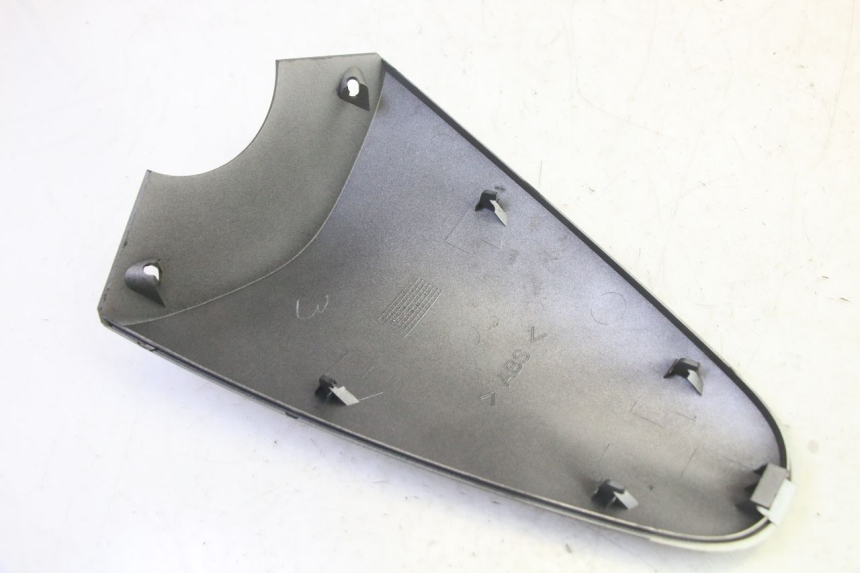 photo de VOORSTE KUIPVERBINDING YAMAHA YP MAJESTY 125 (2002 - 2006) - Staat van het oppervlak