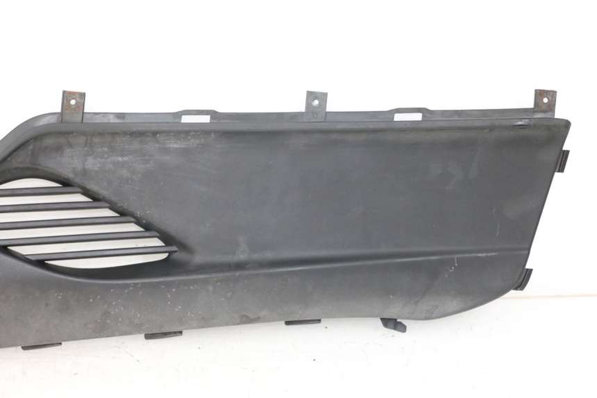 photo de RECHTER VOETSTEUNVERBINDING KYMCO DINK STREET 125 (2009 - 2014) - Technische close-up