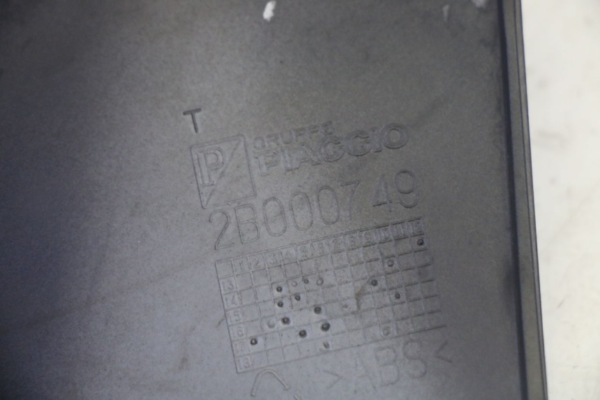 photo de RECHTER VOETSTEUNVERBINDING PIAGGIO MP3 HPE 350 (2018 - 2020) - Technische close-up