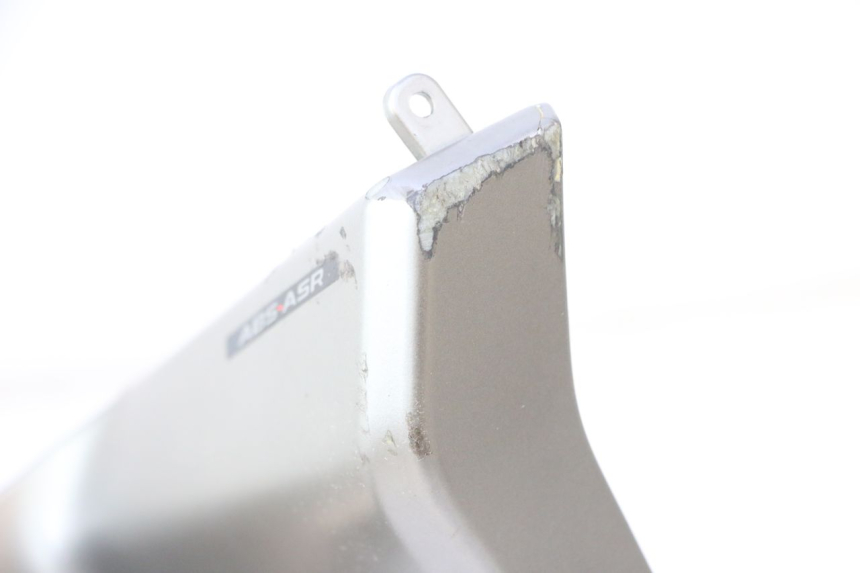 photo de RECHTE VOETSTEUNVERBINDING PIAGGIO MP3 HPE 530 (2022 - 2026) - Markeringen en referenties