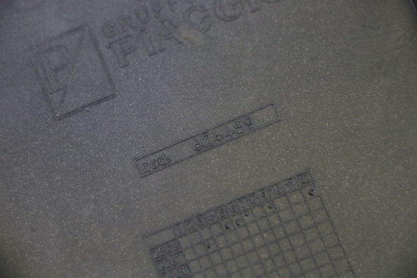 photo de RECHTER VOETSTEUNVERBINDING PIAGGIO MP3 125 (2006 - 2014) - Technische close-up