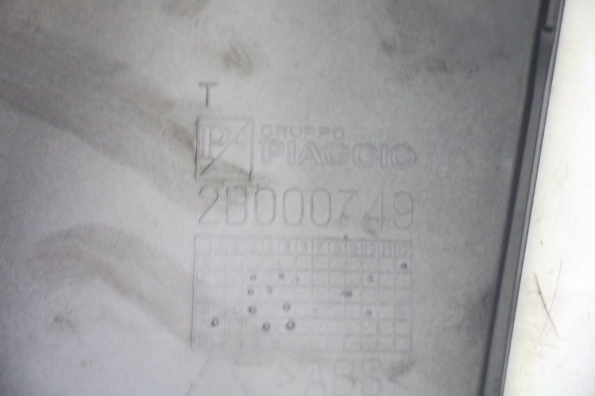 photo de RECHTER VOETSTEUNVERBINDING PIAGGIO MP3 500 (2016 - 2018) - Technische close-up