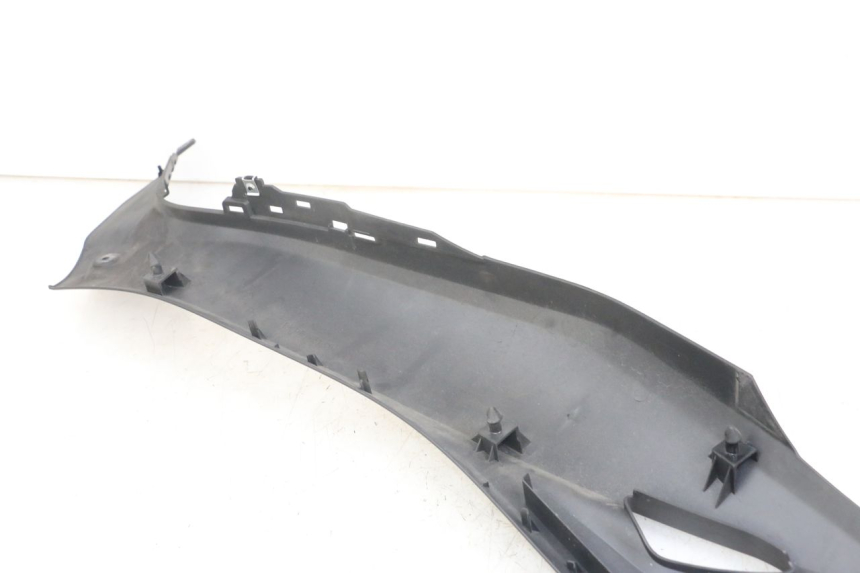 photo de RECHTER VOETSTEUNVERBINDING YAMAHA XMAX X-MAX ABS 125 (2017 - 2020) - Andere kijkhoek