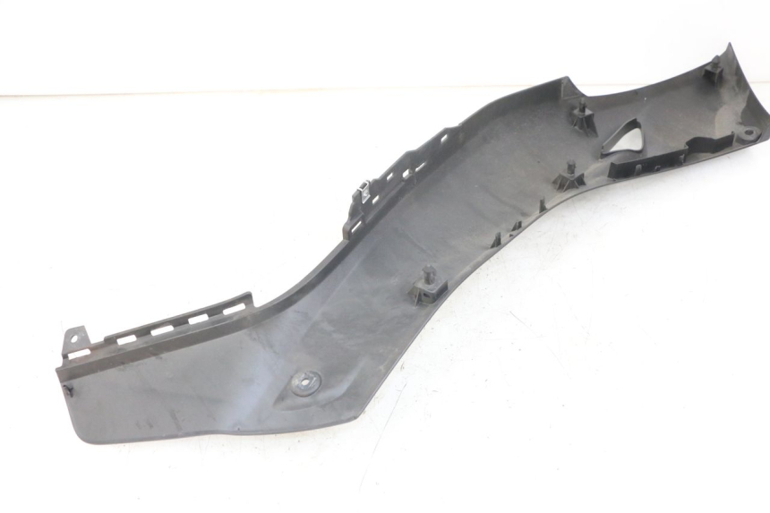 photo de RECHTER VOETSTEUNVERBINDING YAMAHA XMAX X-MAX ABS 125 (2017 - 2020) - Technische close-up