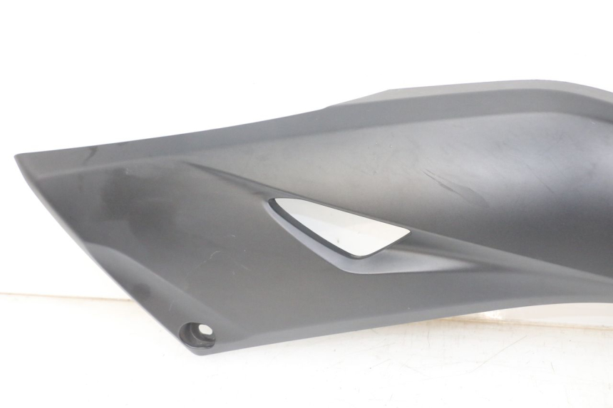 photo de RECHTER VOETSTEUNVERBINDING YAMAHA XMAX X-MAX ABS 125 (2017 - 2020) - Markeringen en referenties