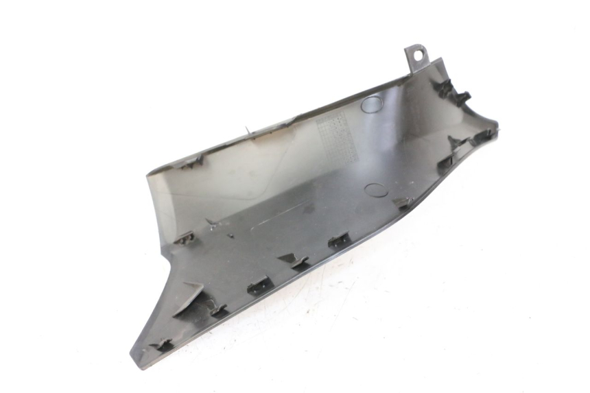 photo de RECHTER VOETSTEUNVERBINDING YAMAHA XMAX X-MAX 125 (2021 - 2025) - Zoom op gebruiksstaat