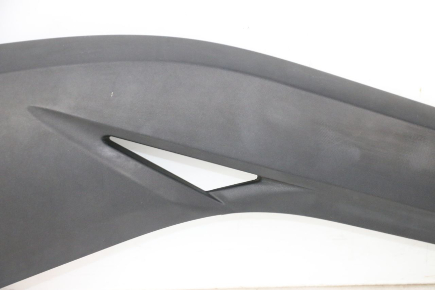 photo de RECHTER VOETSTEUNVERBINDING YAMAHA X-MAX XMAX 125 (2010 - 2013) - Kenmerkende details