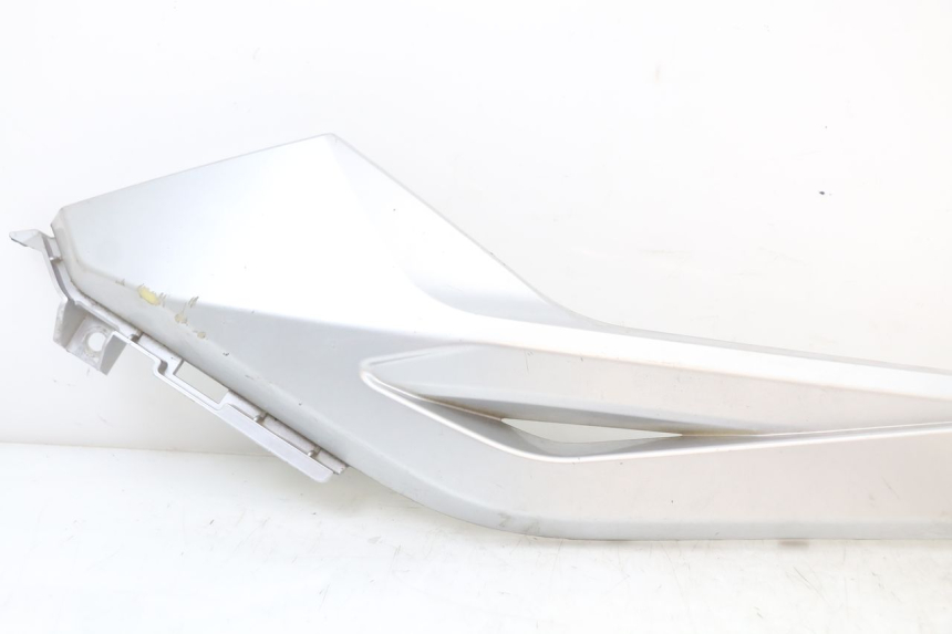 photo de LINKS VOETSTEUNVERBINDING LONGJIA EASY MAX 125 (2020 - 2024) - Zoom op gebruiksstaat