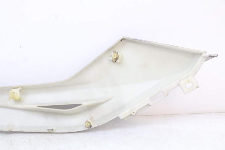 photo de LINKS VOETSTEUNVERBINDING LONGJIA EASY MAX 125 (2020 - 2024) - Bevestigingspunten