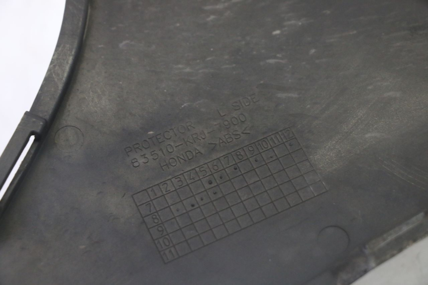 photo de LINKS VOETSTEUNVERBINDING HONDA FES S-WING SWING ABS 125 (2007 - 2015) - Bevestigingspunten