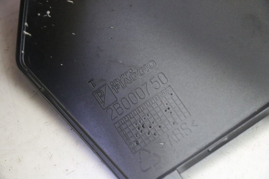 photo de LINKS VOETSTEUNVERBINDING PIAGGIO MP3 HPE 350 (2018 - 2020) - Technische close-up