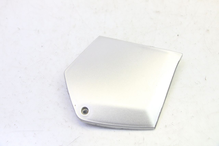 photo de LINKS VOETSTEUNVERBINDING PIAGGIO MP3 RL 250 (2006 - 2010) - Detail van het onderdeel