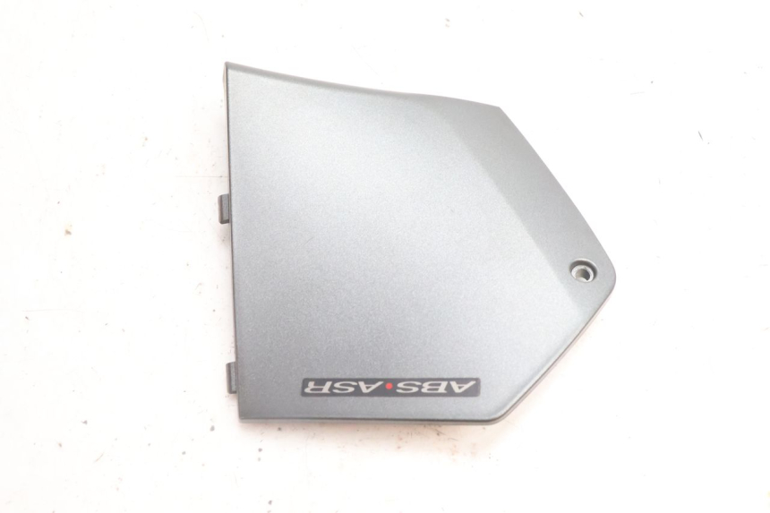 photo de LINKS VOETSTEUNVERBINDING PIAGGIO MP3 500 (2016 - 2018) - Detail van het onderdeel