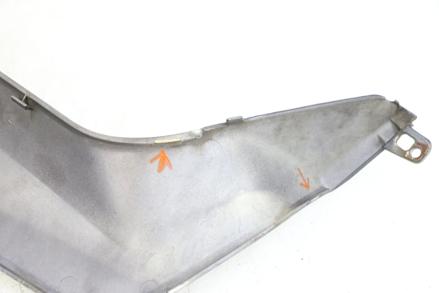 photo de LINKS VOETSTEUNVERBINDING YAMAHA XMAX X-MAX 125 (2006 - 2009) - Bevestigingspunten