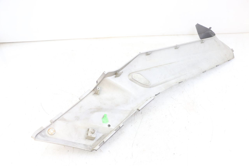 photo de LINKS VOETSTEUNVERBINDING YAMAHA XMAX X-MAX 125 (2006 - 2009) - Detail van het onderdeel