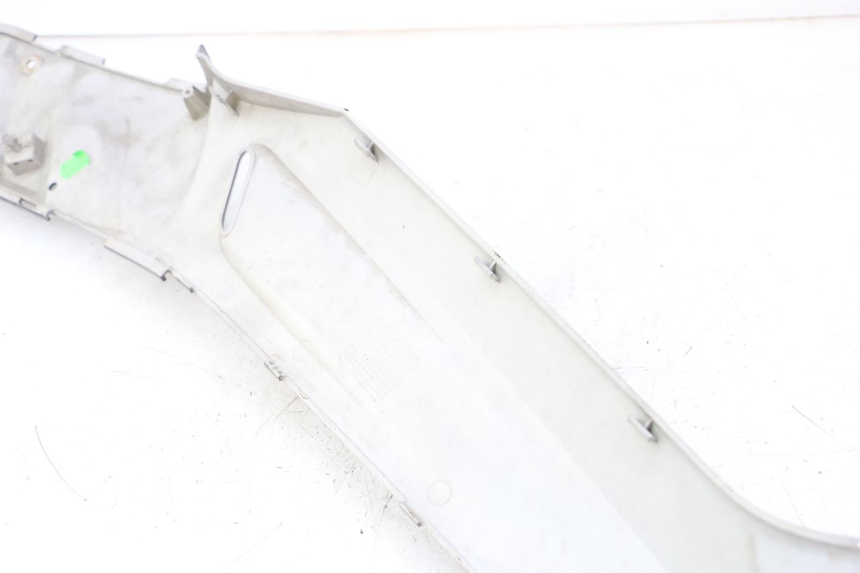 photo de LINKS VOETSTEUNVERBINDING YAMAHA XMAX X-MAX 125 (2006 - 2009) - Andere kijkhoek