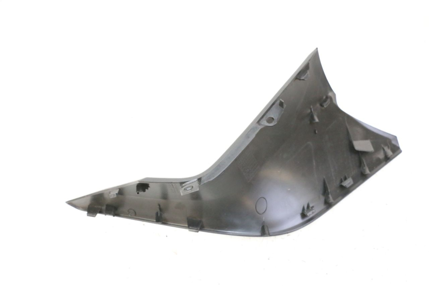 photo de LINKS VOETSTEUNVERBINDING YAMAHA XMAX X-MAX 125 (2021 - 2025) - Andere kijkhoek