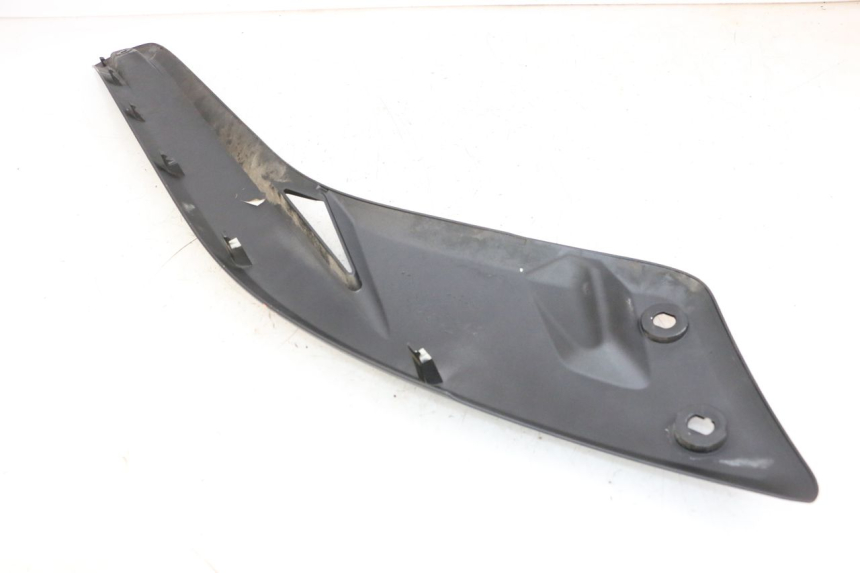 photo de LINKS VOETSTEUNVERBINDING YAMAHA X-MAX XMAX 125 (2010 - 2013) - Detail van het onderdeel