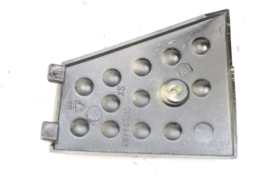 photo de LINKS VOETSTEUNVERBINDING PIAGGIO XEVO - X EVO 125 (2007 - 2017) - Detail van het onderdeel