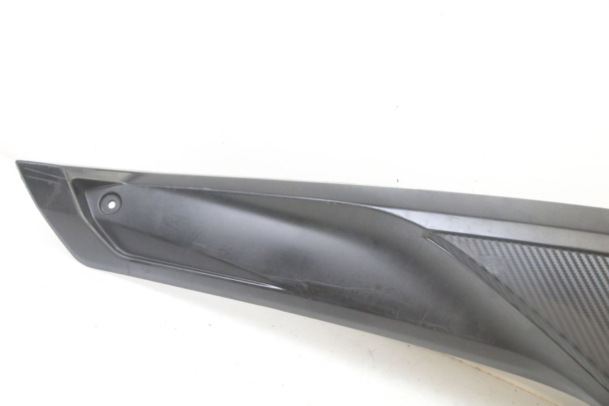 photo de LINKS VOETSTEUNVERBINDING YAMAHA YP X-MAX XMAX 400 (2014 - 2017) - Detail van het onderdeel