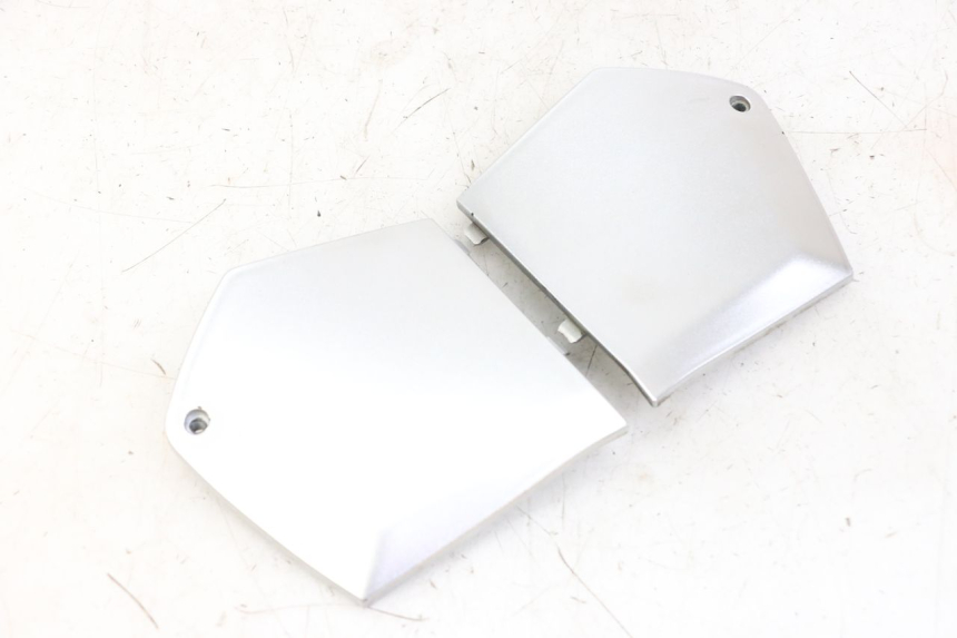 photo de VOETSTEUNVERBINDING PIAGGIO MP3 LT 300 (2010 - 2016) - Bevestigingspunten