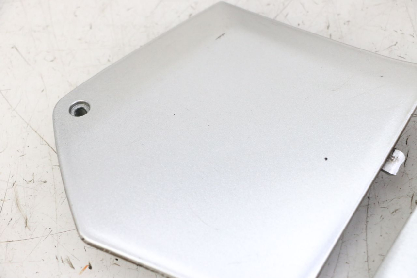 photo de VOETSTEUNVERBINDING PIAGGIO MP3 LT 300 (2010 - 2016) - Bevestigingspunten