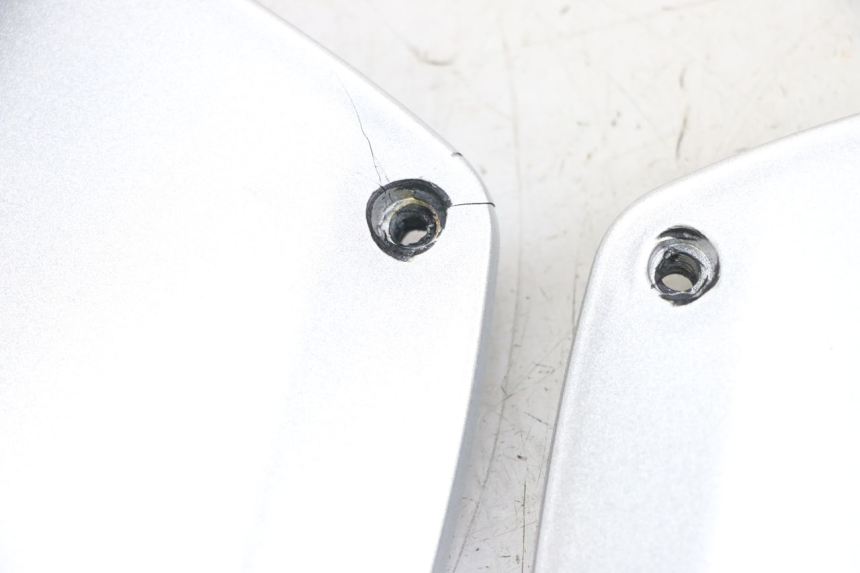 photo de VOETSTEUNVERBINDING PIAGGIO MP3 RL 250 (2006 - 2010) - Overzicht