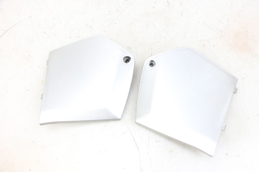 photo de VOETSTEUNVERBINDING PIAGGIO MP3 RL 250 (2006 - 2010) - Bevestigingspunten