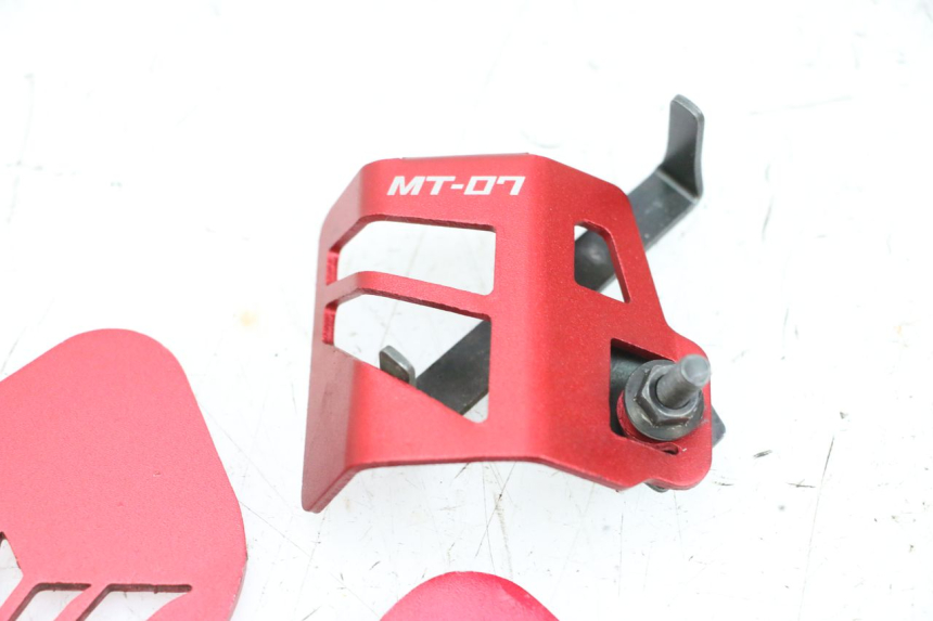 photo de VOETSTEUNVERBINDING YAMAHA MT-07 MT07 ABS 700 (2018 - 2020) - Overzicht