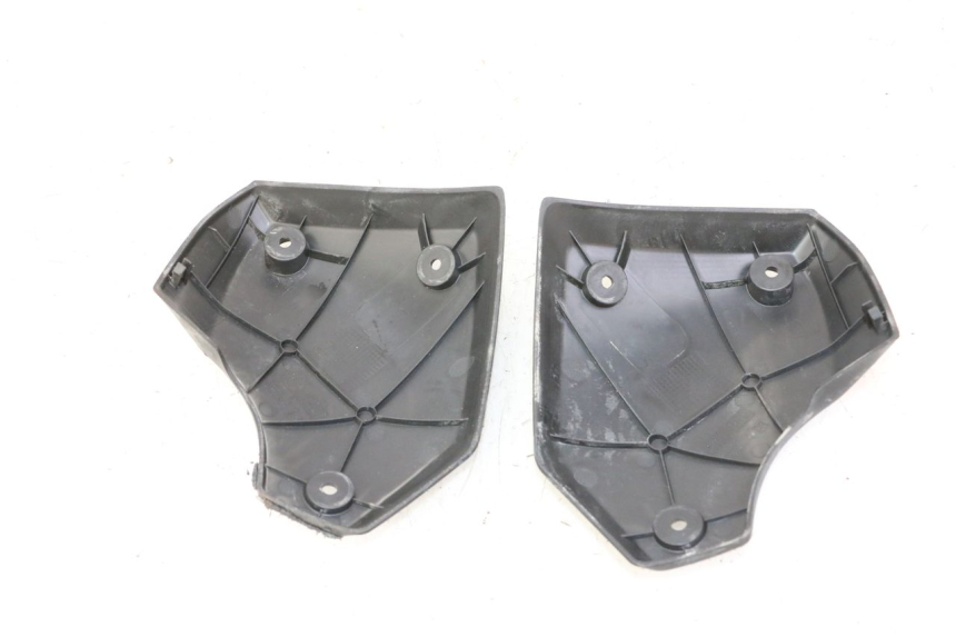 photo de VOETSTEUNVERBINDING PEUGEOT STREETZONE I NAKED 2T 50 (2018 - 2020) - Bevestigingspunten