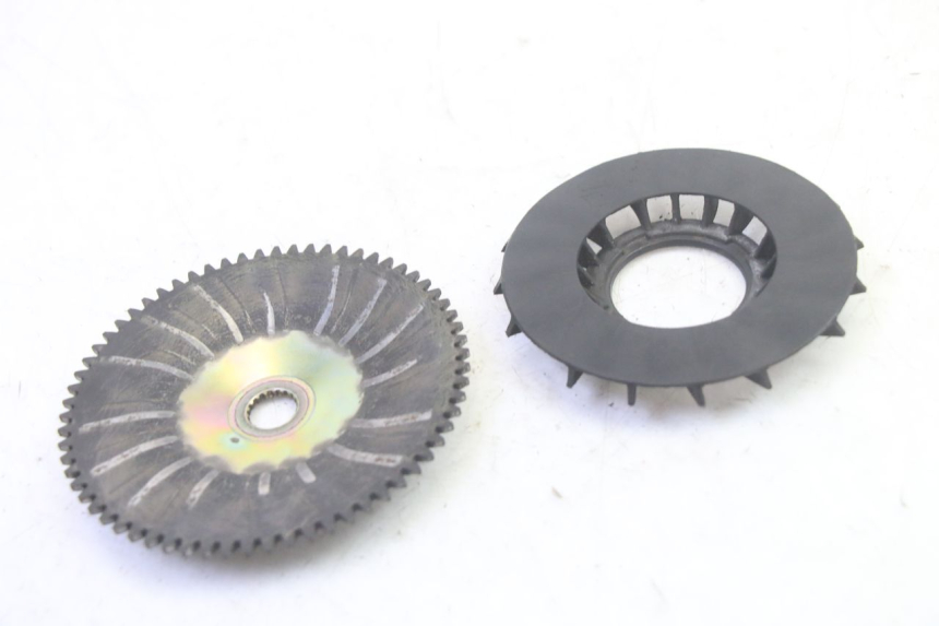 photo de VASTE NAAF PIAGGIO FLY 4T 50 (2013 - 2017) - Detail van het onderdeel