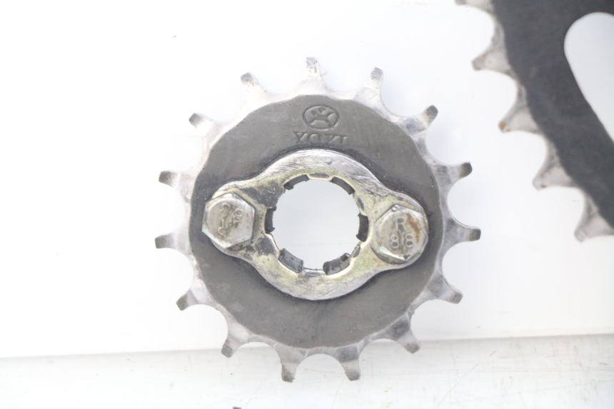 photo de KETTINGSET XTRM FACTORY DIRTBIKE BSE 150 - Zoom op componenten