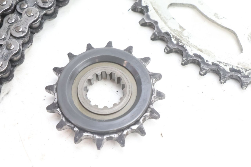 photo de KETTINGSET YAMAHA FZ8 800 (2010 - 2016) - Andere kijkhoek